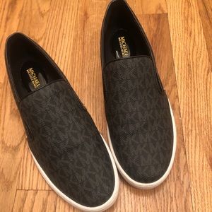 Micheal Kors Keaton Logo slip on sneakers